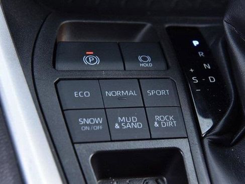 Used 2024 Toyota RAV4 LE image 15