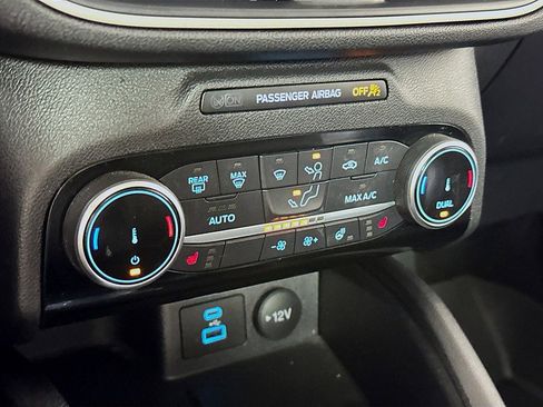 Used 2022 Ford Escape SEL image 17