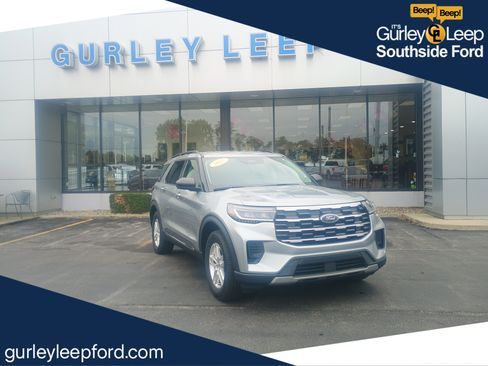 Certified 2025 Ford Explorer Active image 1