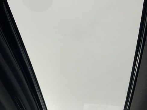 Used 2024 GMC Sierra 1500 AT4 w/ Technology Package image 18