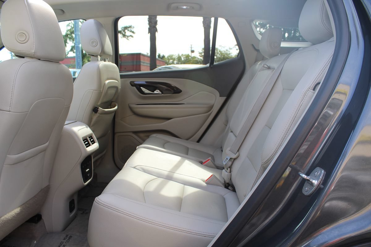 Used 2020 GMC Terrain Denali w/ Denali Premium Package AWD/4WD image 27