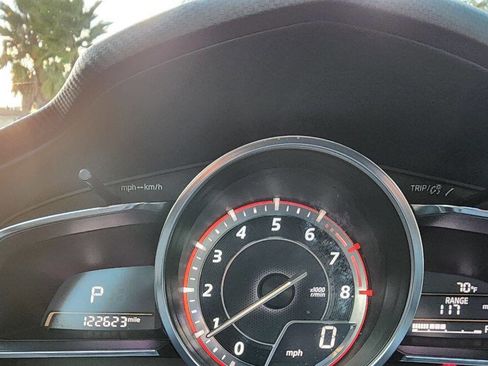 Used 2014 MAZDA MAZDA3 s Grand Touring image 38