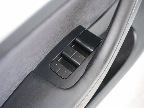 Used 2023 Tesla Model Y Long Range AWD/4WD image 20