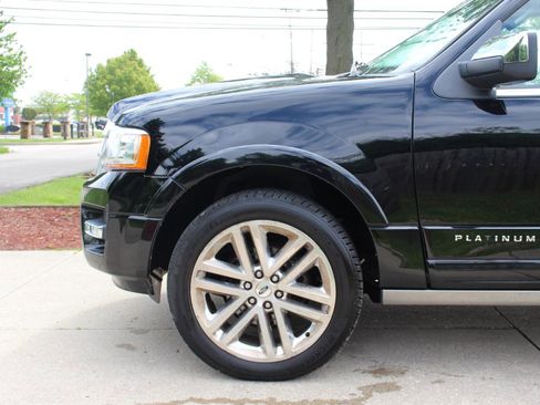 Used 2016 Ford Expedition Platinum AWD/4WD image 50
