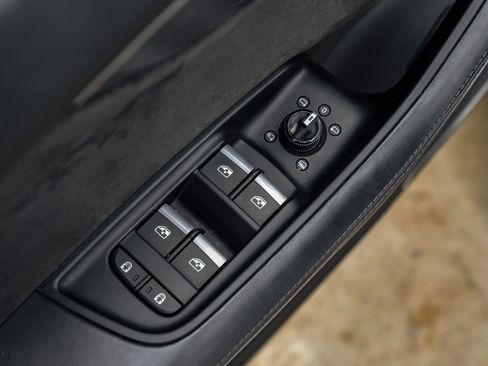 Used 2022 Audi RS Q8 image 45