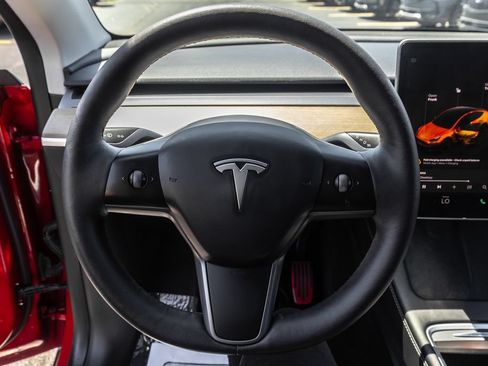 Used 2022 Tesla Model Y Long Range AWD/4WD image 21