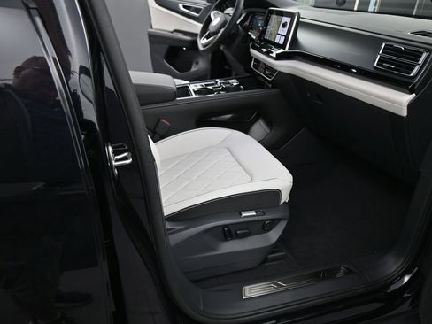 New 2026 Volkswagen Atlas Cross Sport SEL Premium R-Line AWD/4WD image 47