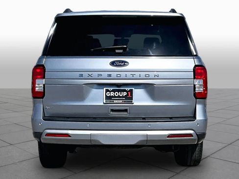 Used 2023 Ford Expedition XLT RWD image 5
