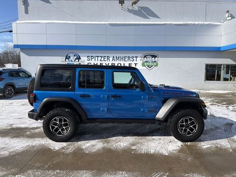 Used 2024 Jeep Wrangler Unlimited Rubicon AWD/4WD image 11