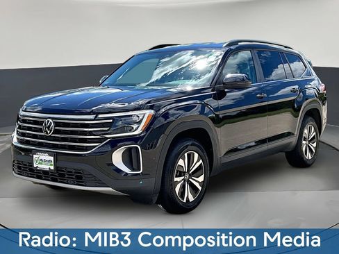 Used 2024 Volkswagen Atlas SE AWD/4WD image 3