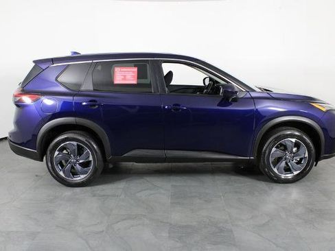 Certified 2025 Nissan Rogue SV image 15