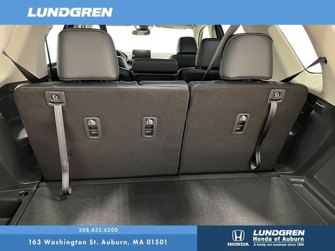 New 2025 Honda Pilot EX-L image 5