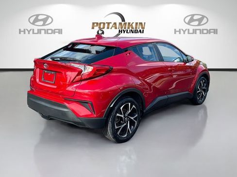 Used 2021 Toyota C-HR XLE FWD image 5