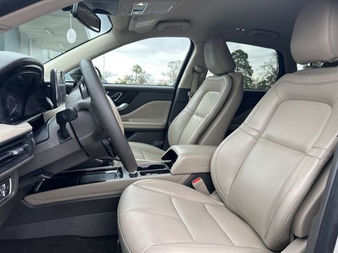 Used 2022 Lincoln Corsair FWD image 10