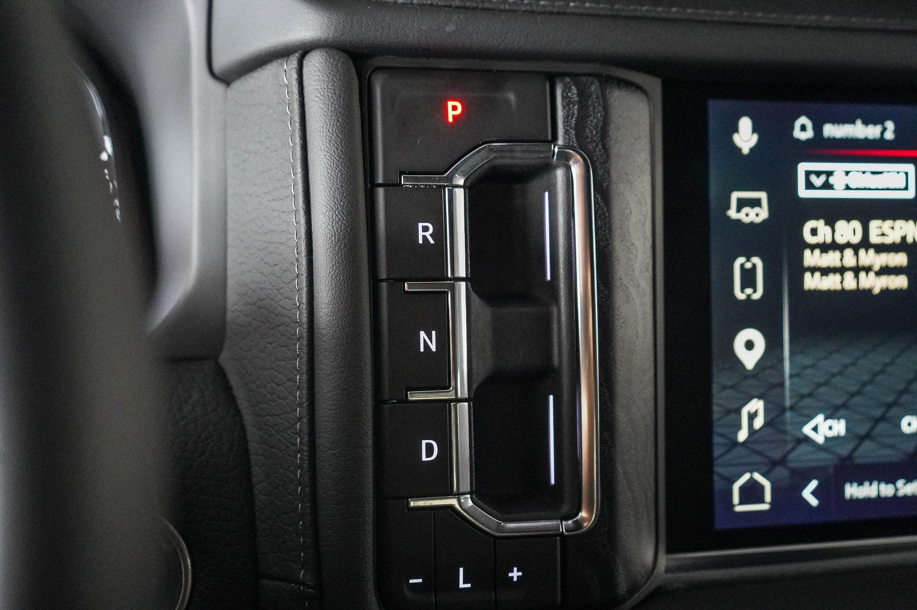 Used 2024 GMC Yukon Denali w/ Advanced Technology Package AWD/4WD image 24