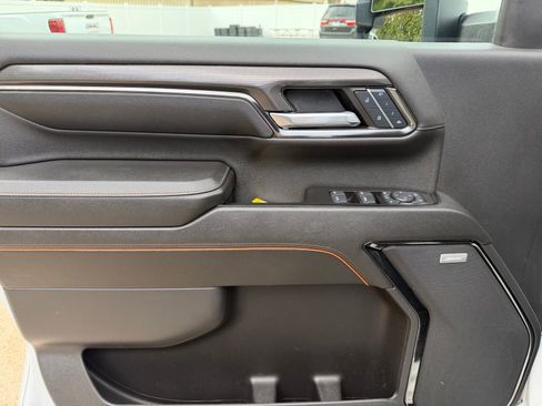 Used 2024 GMC Sierra 2500 AT4 w/ AT4 Preferred Package image 15