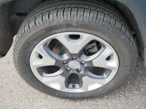 Used 2018 Jeep Compass Limited image 5