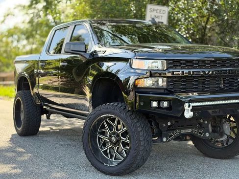 Used 2021 Chevrolet Silverado 1500 Custom Trail Boss w/ Midnight Edition image 11