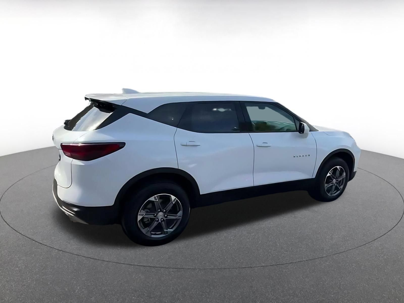 Used 2026 Chevrolet Blazer LT FWD image 15