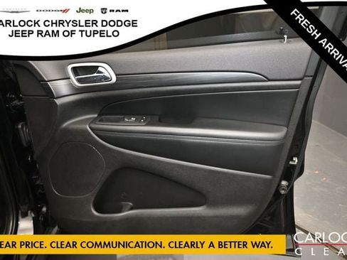 Used 2020 Jeep Grand Cherokee Laredo AWD/4WD image 31
