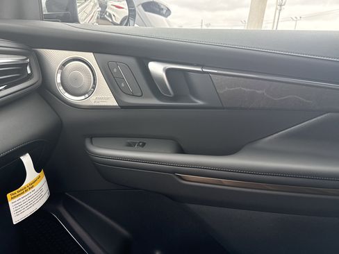 New 2026 Buick Enclave Avenir image 23