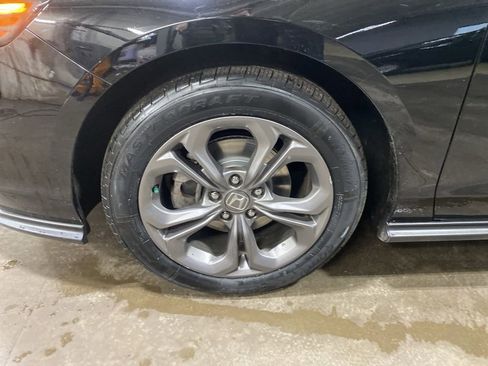 Certified 2023 Honda Accord EX image 18