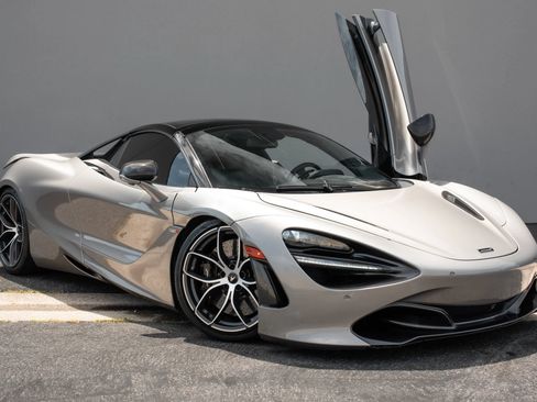 Used 2020 McLaren 720S Spider RWD image 8