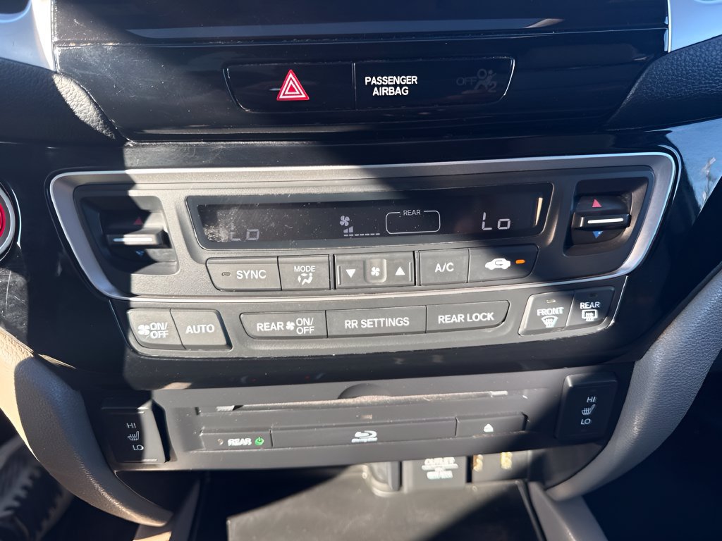 Used 2017 Honda Pilot Touring image 16