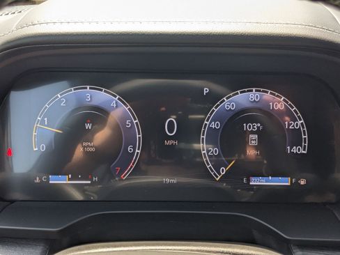 New 2025 Jeep Grand Cherokee Overland w/ Luxury Tech Group IV image 13