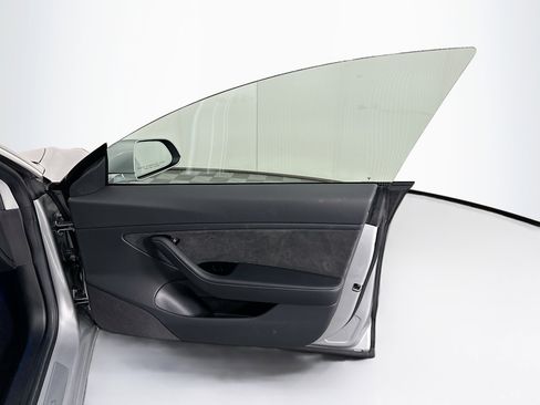 Used 2018 Tesla Model 3 Long Range image 29