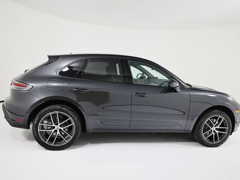 Certified 2026 Porsche Macan AWD/4WD image 8