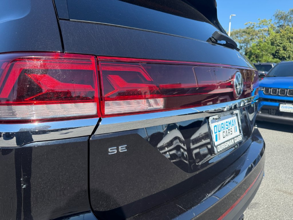 Used 2025 Volkswagen Atlas SE FWD image 16