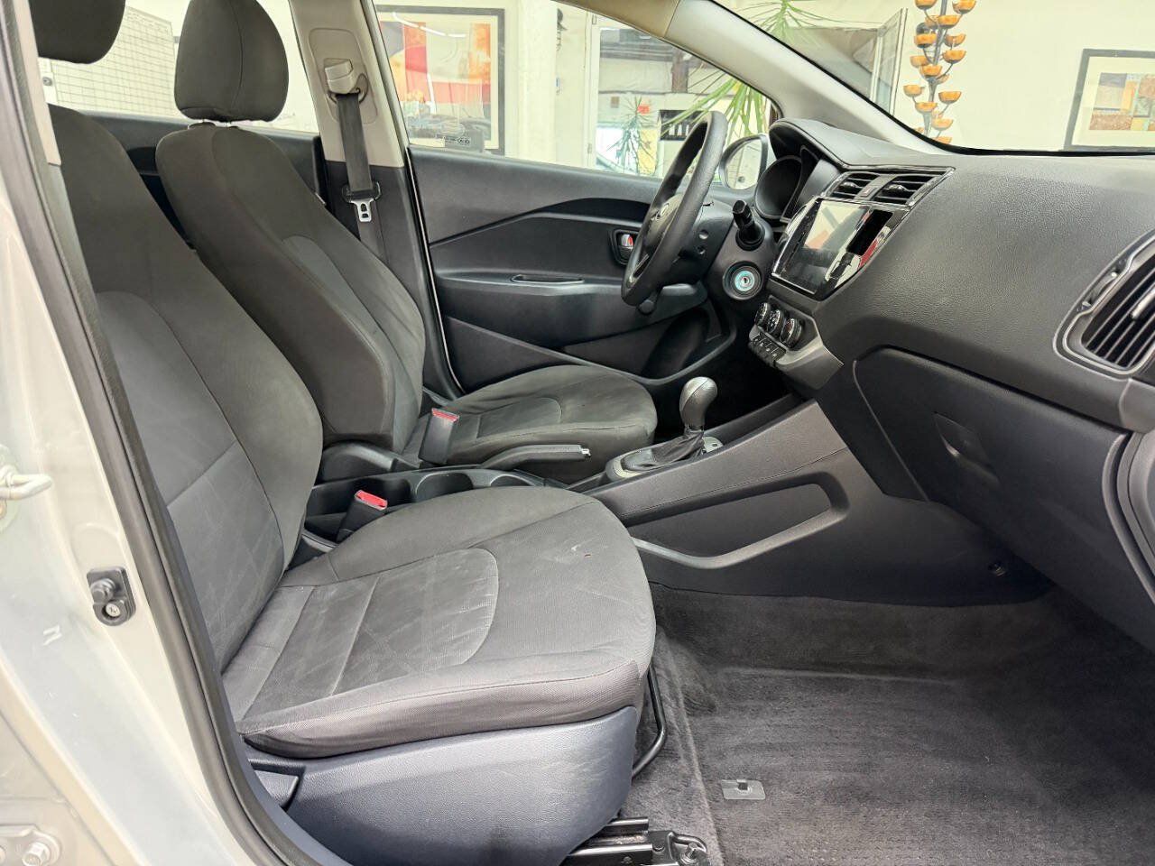 Used 2017 Kia Rio LX FWD image 17