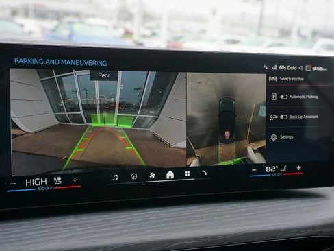 New 2026 BMW 440i xDrive Convertible w/ Premium Package image 21