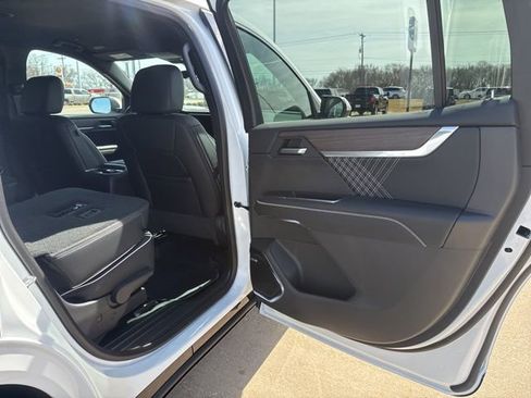 New 2026 GMC Acadia Denali w/ Super Cruise Package image 47