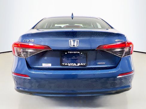Used 2025 Honda Civic Sport image 6