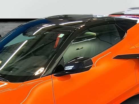 Used 2024 Chevrolet Corvette Stingray Preferred Conv w/ Battery Protection Package image 8