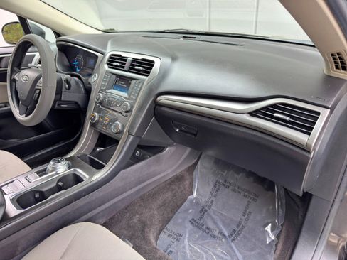Used 2018 Ford Fusion S image 13