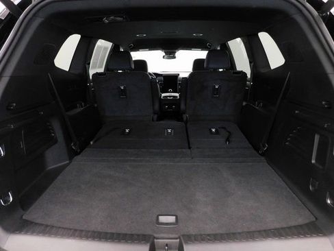 Used 2024 GMC Acadia AT4 w/ Luxury Package image 19