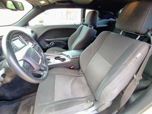Used 2017 Dodge Challenger SXT RWD image 30