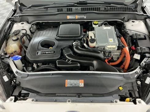 Used 2016 Ford Fusion SE w/ Equipment Group 502A FWD image 31