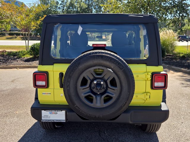 Used 2023 Jeep Wrangler Sport AWD/4WD image 5