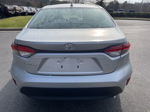 Used 2025 Toyota Corolla LE w/ Convenience Package image 6