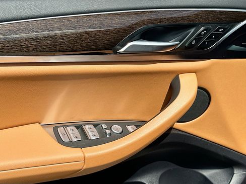 Used 2025 BMW X4 xDrive30i image 18