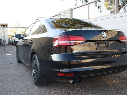 Used 2017 Volkswagen Jetta S image 23