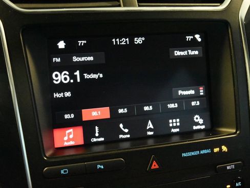 Used 2019 Ford Explorer Limited w/ Class III Trailer Tow Package image 11