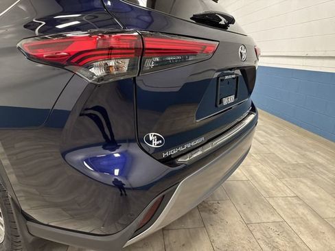 Used 2021 Toyota Highlander Platinum image 37