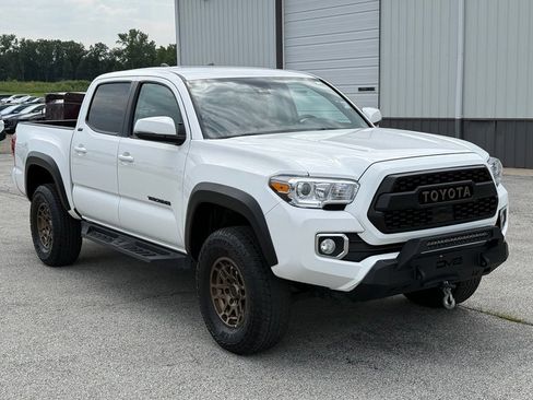 Used 2023 Toyota Tacoma 4x4 Double Cab w/ Trail Edition image 11