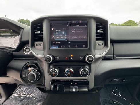 Used 2024 RAM 2500 Big Horn w/ Safety Group AWD/4WD image 27