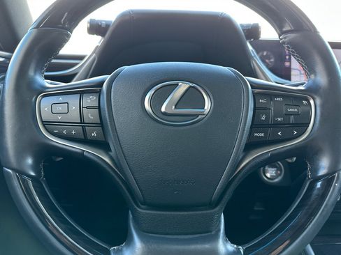 Used 2020 Lexus ES 350 w/ Luxury Package image 35